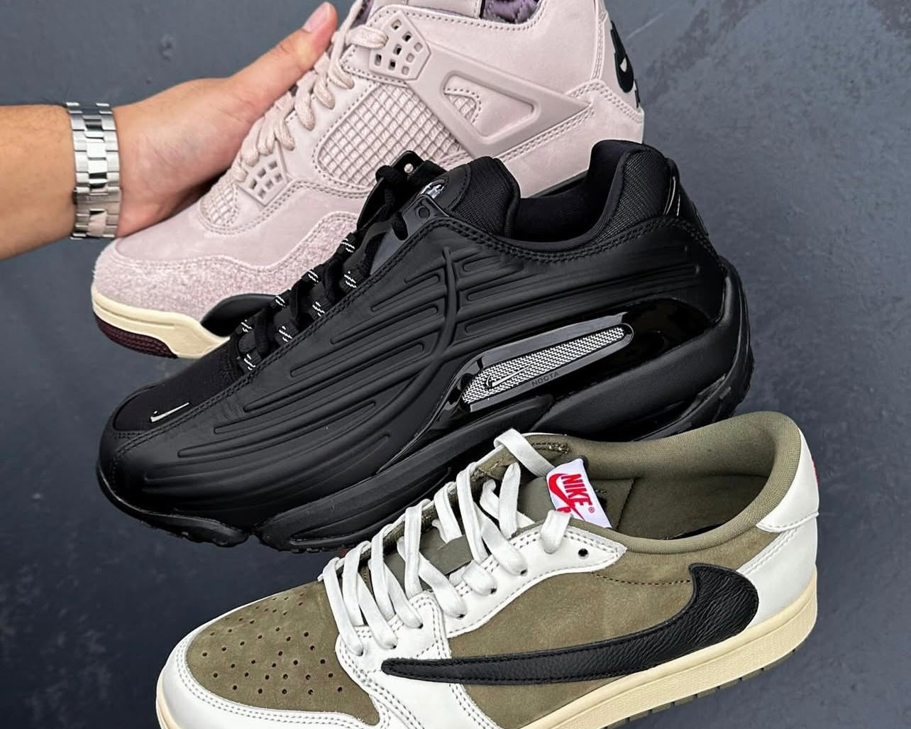 The Ultimate Sneaker Size Guide – Jordan 1, Dunks, Yeezys, NB 550 & More!