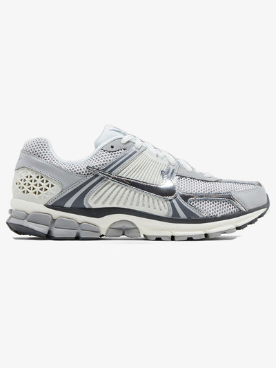 Nike Zoom Vomero 5 'Metallic Silver' – side