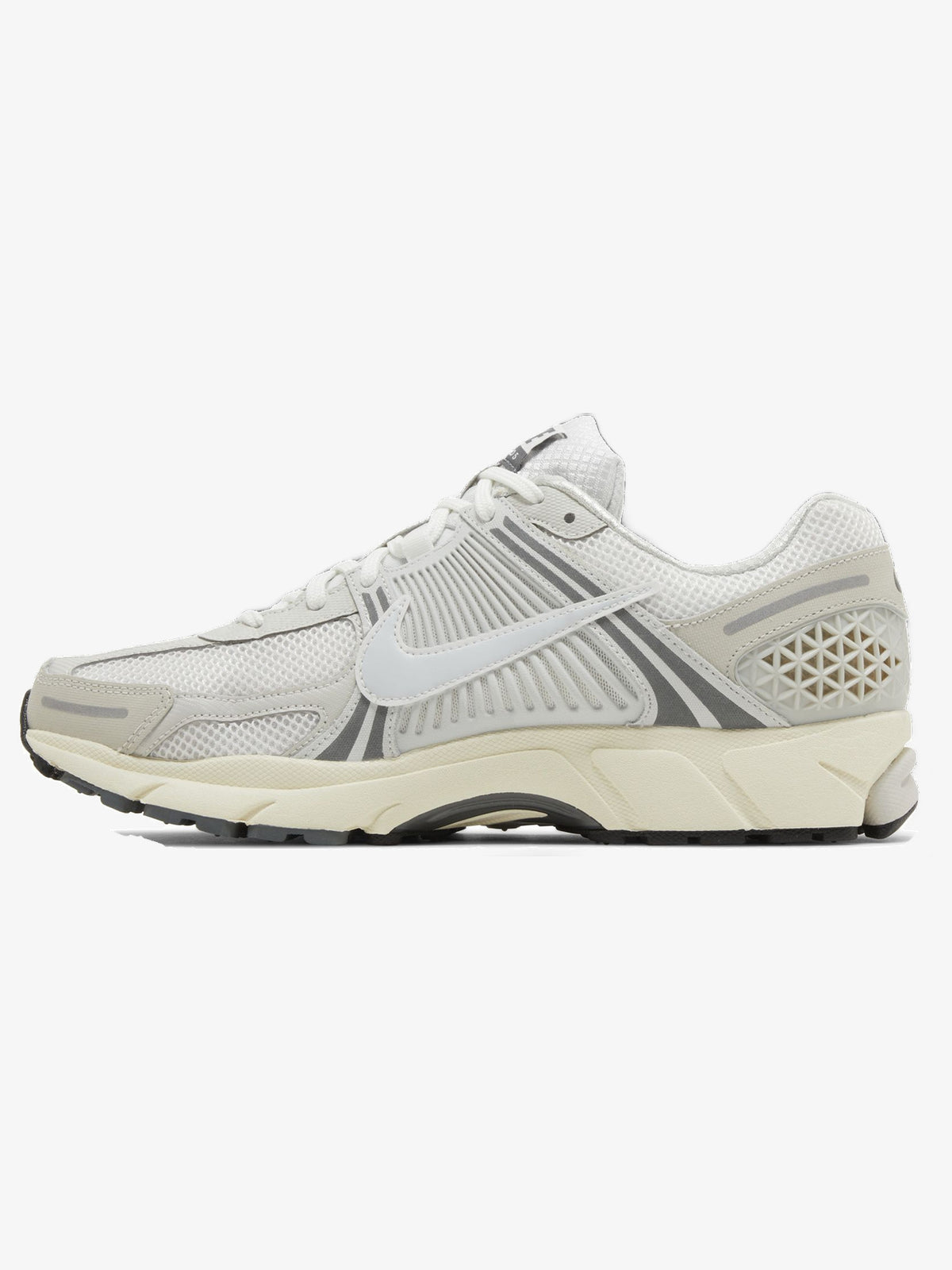 Nike Zoom Vomero 5 'Platinum Tint' – inner side