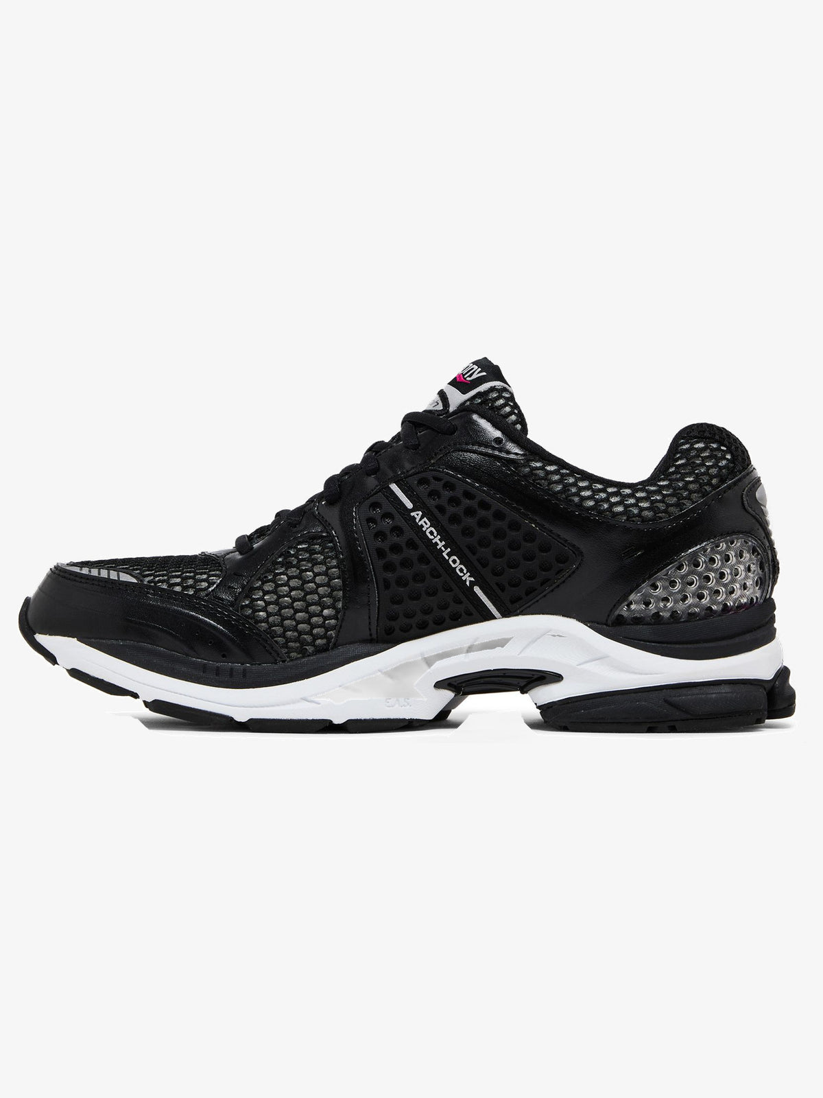 Saucony ProGrid Triumph 4 'Black' – inner side