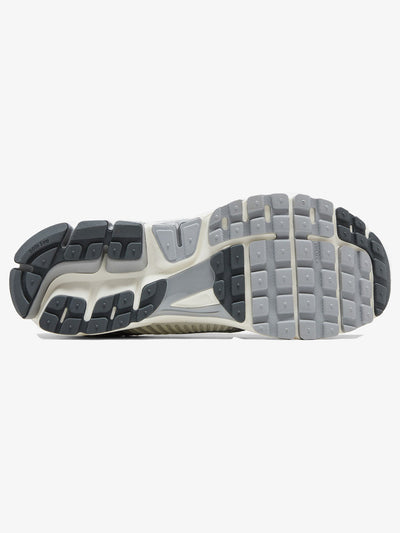 Nike Zoom Vomero 5 'Metallic Silver' – sole