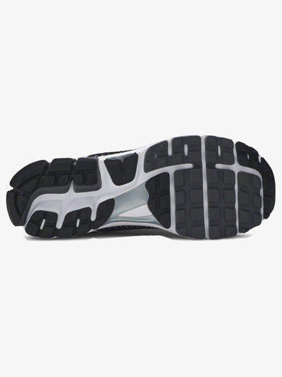 Nike Zoom Vomero 5 SE SP 'Dark Grey Black White' – sole