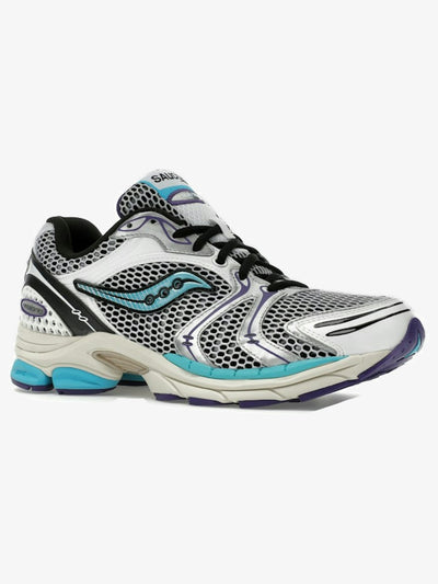 Saucony ProGrid Triumph 4 'White Blue' – front three-quarter
