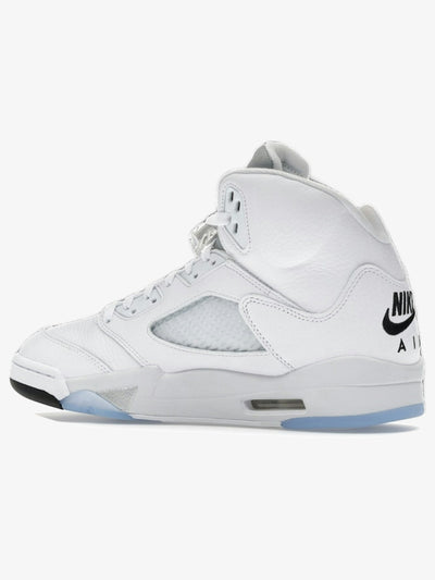 Jordan 5 Retro 'White Metallic (2026)' – rear three-quarter