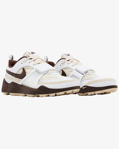 Travis Scott x Zoom Field Jaxx Light Chocolate Nike