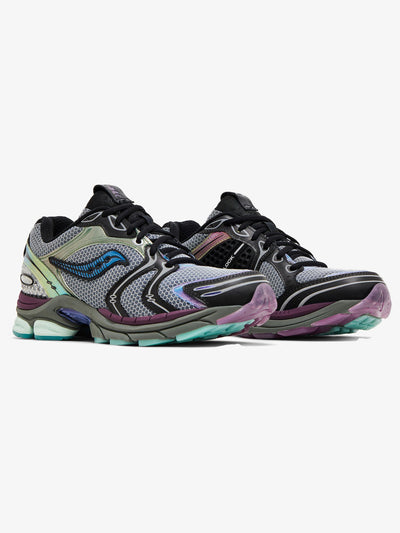 Saucony ProGrid Triumph 4 'Winter Solstice Holographic' – pair