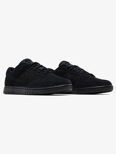 Nike Dunk Low SE 'Triple Black' – pair